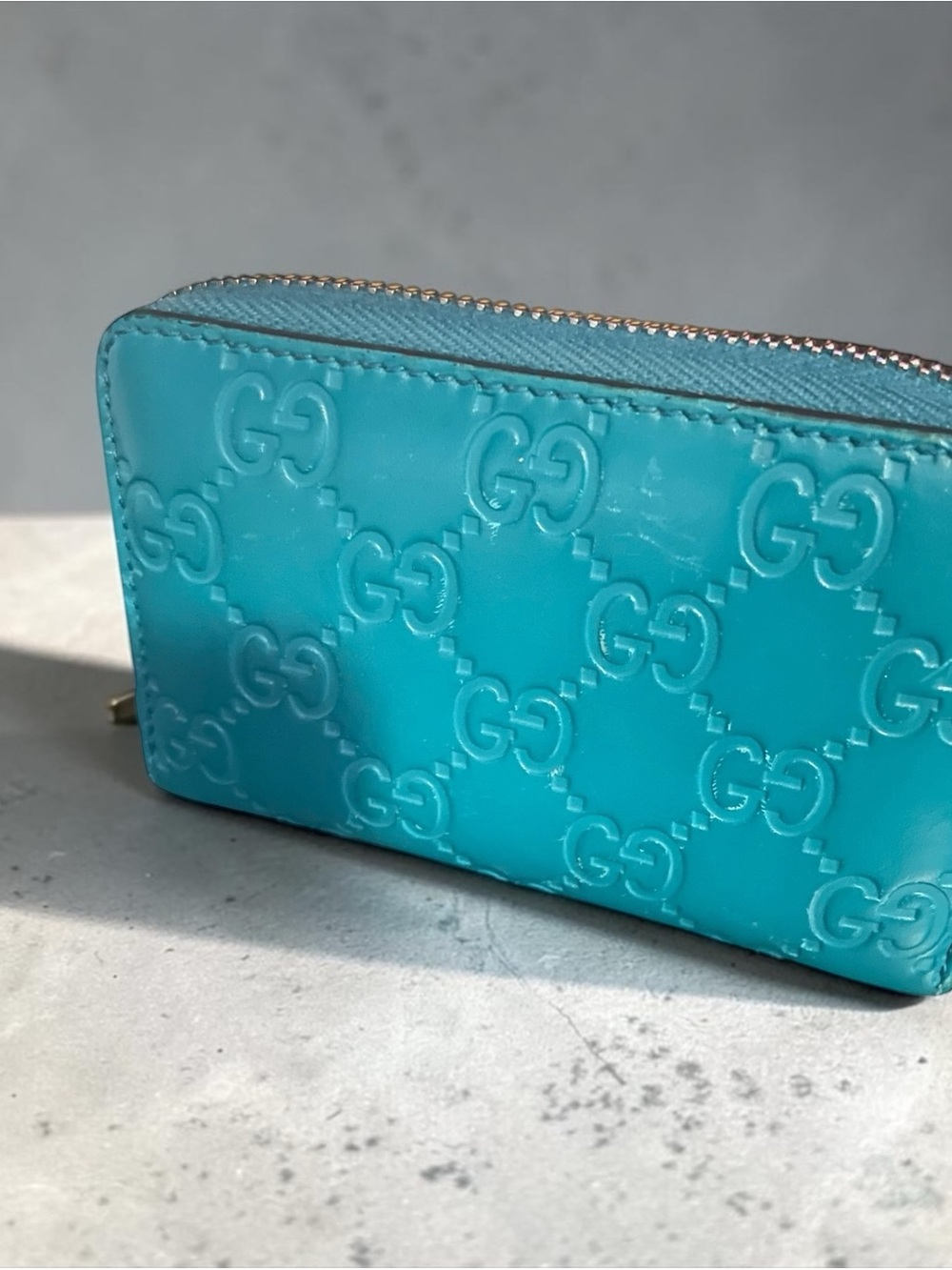 ✨ AUTHENTIC Gucci Teal Microguccissima Patent Leather Zip Coin Purse Wallet